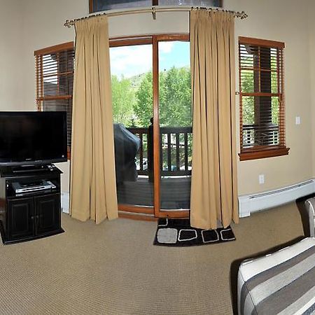 Lodge At Brookside Avon Village Rum bild