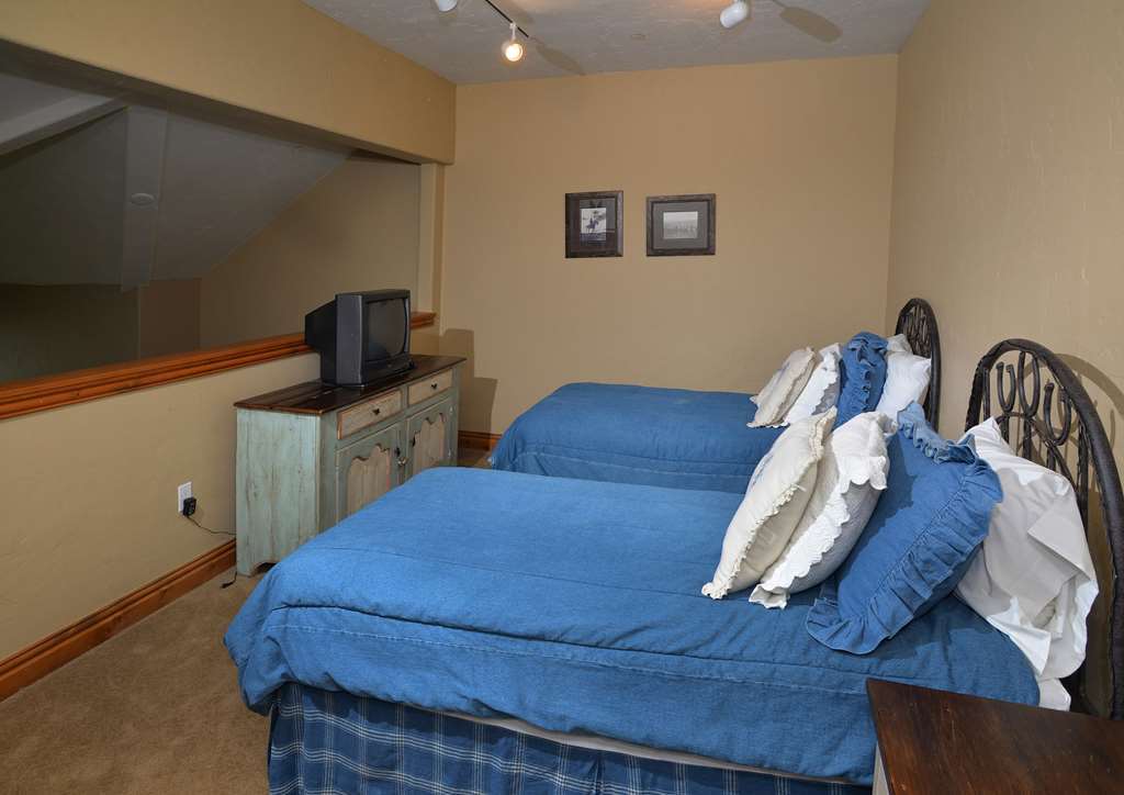Lodge At Brookside Avon Village Rum bild