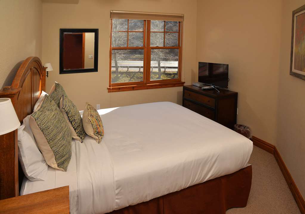 Lodge At Brookside Avon Village Rum bild