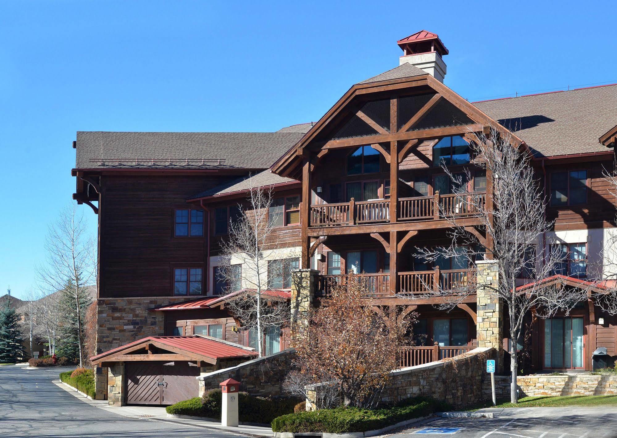 Lodge At Brookside Avon Village Exteriör bild